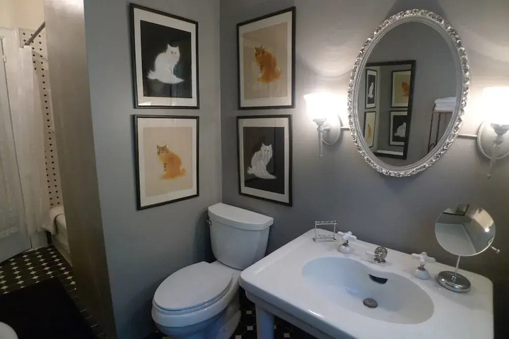 Bathroom Photo