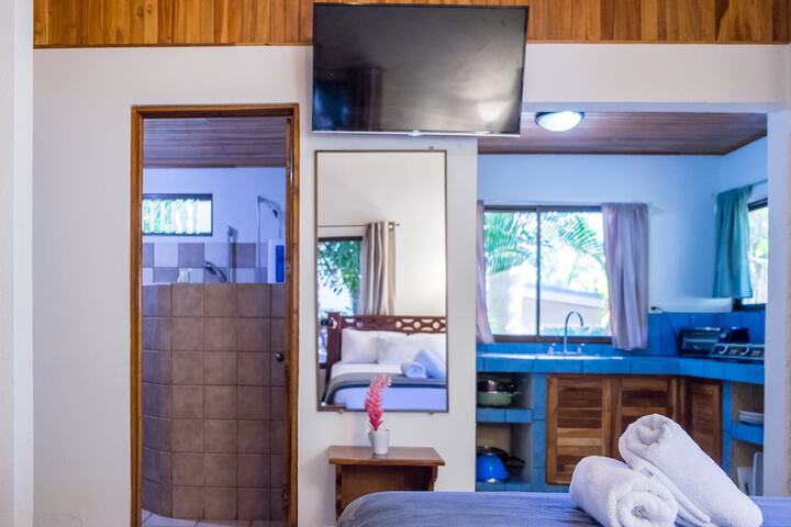 Room 10 of 84