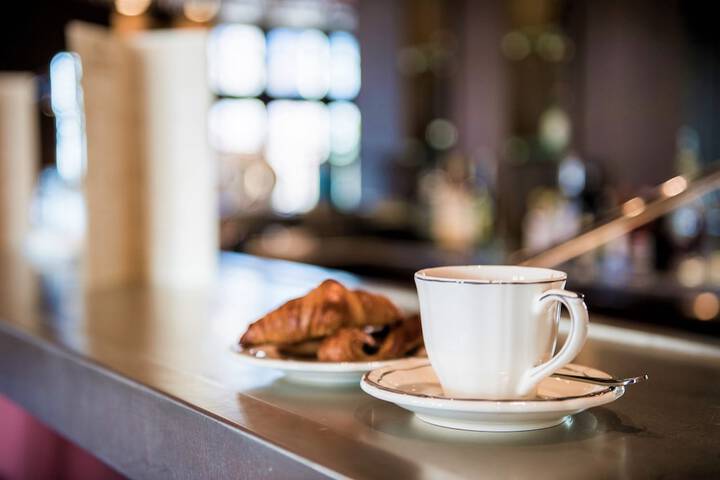 Breakfast/Coffee Service 62 of 87