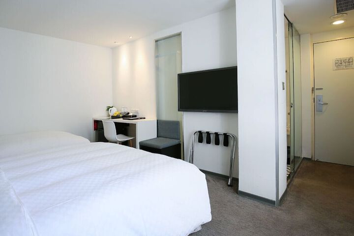 Room 36 of 51