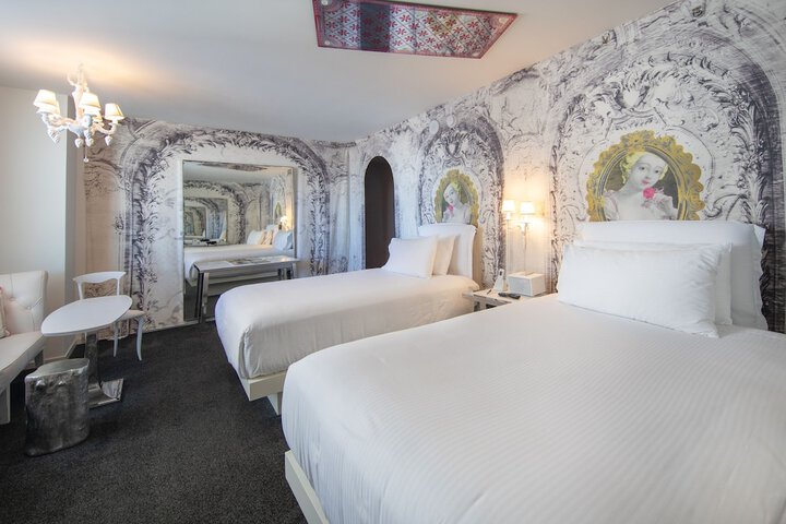 Standard Room, King or Two Doubles (8 of 20)