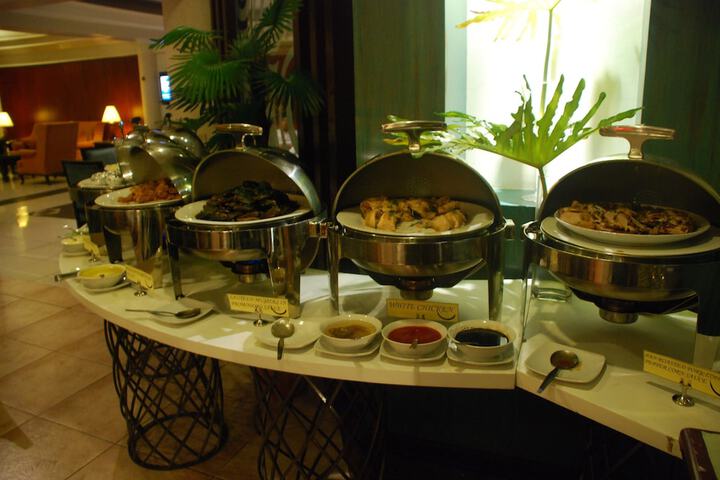 Dining 45 of 59