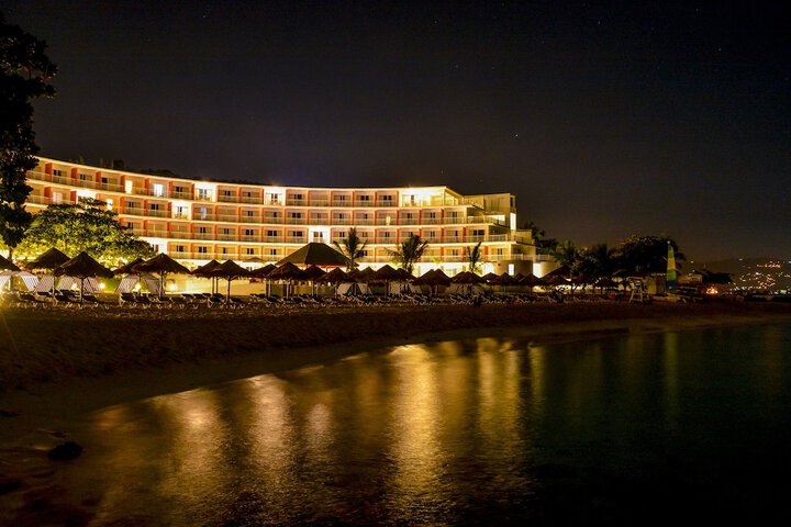 Hotel 85 of 98