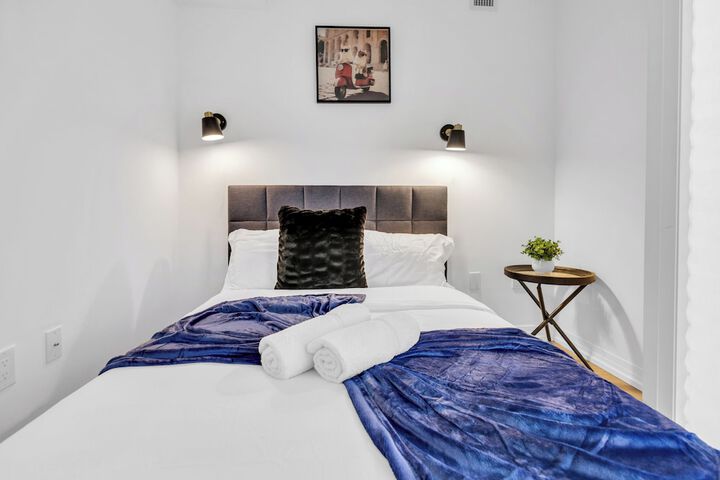 Room 21 of 201