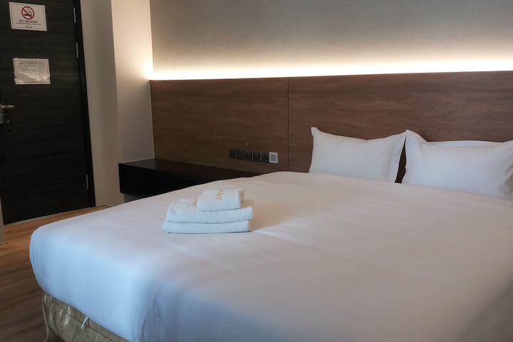 Room 17 of 44