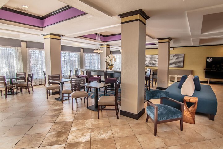 Breakfast/Coffee Service 39 of 60