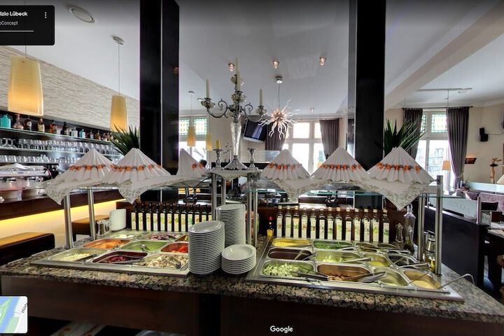 Dining 30 of 49