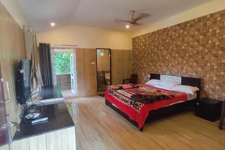 Golden Lake View Resorts