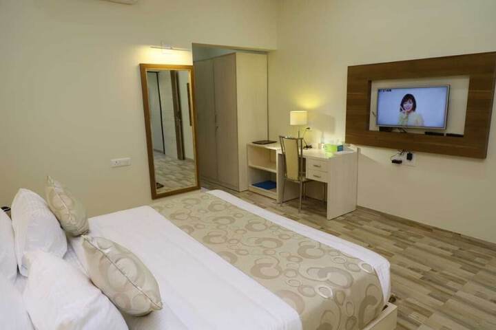 Room 3 of 19