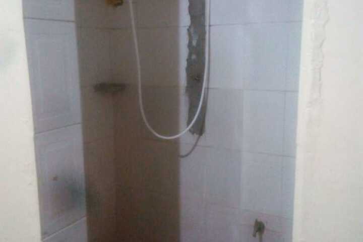 Room 8 of 12