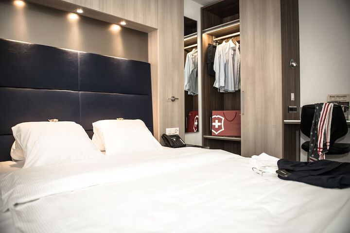 Room 57 of 107