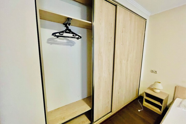 Room 19 of 146