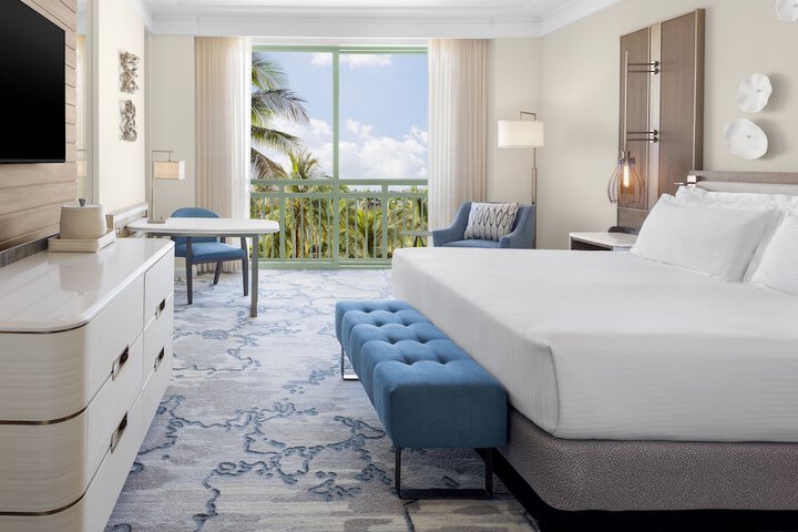 Room 8 of 122