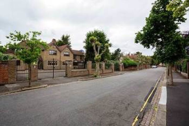 Veeve - Wimbledon Parkside