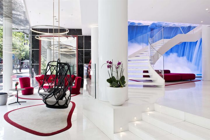 Guest Lobby