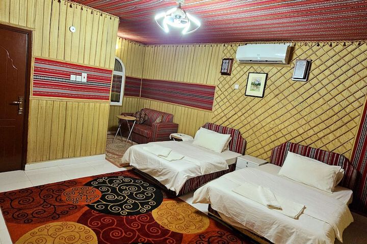 Room 10 of 72