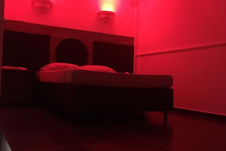 Room 3 of 10