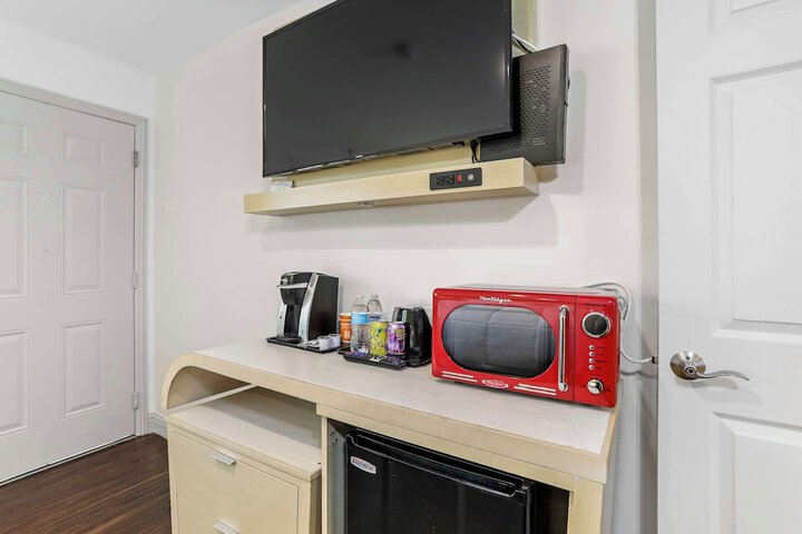 Room 14 of 43