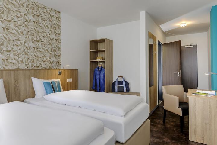 Room 26 of 50