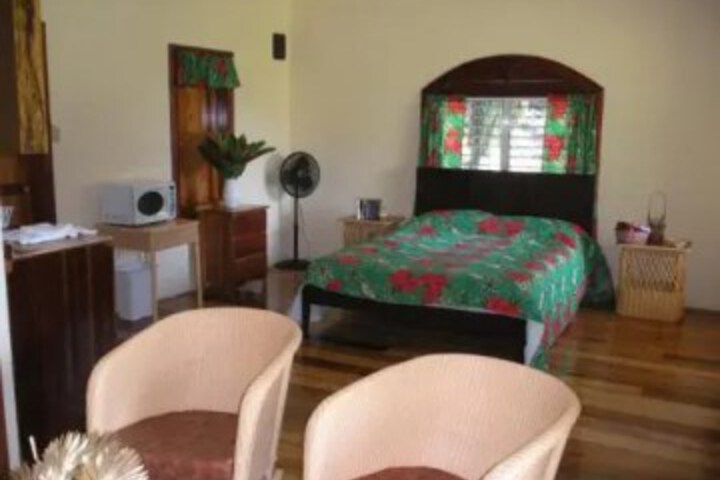 Photo of Leslies Private Paradise