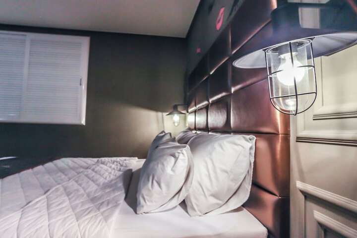 Room 21 of 35