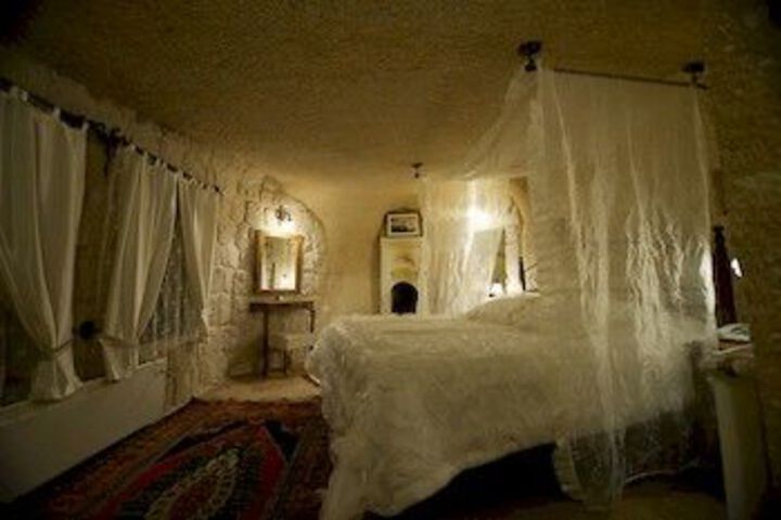 Room 13 of 40