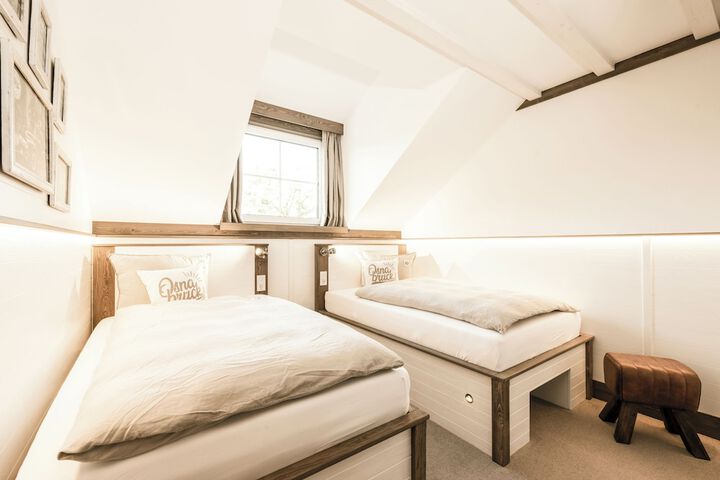 Room 7 of 82