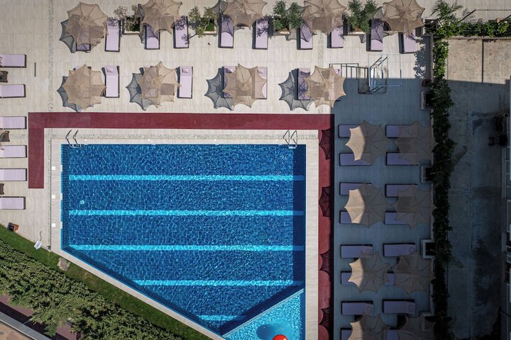Hotel 143 of 147