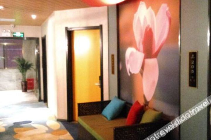 Hotel Interior 17 of 33