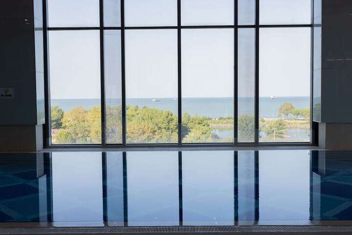 Pools & Facilities