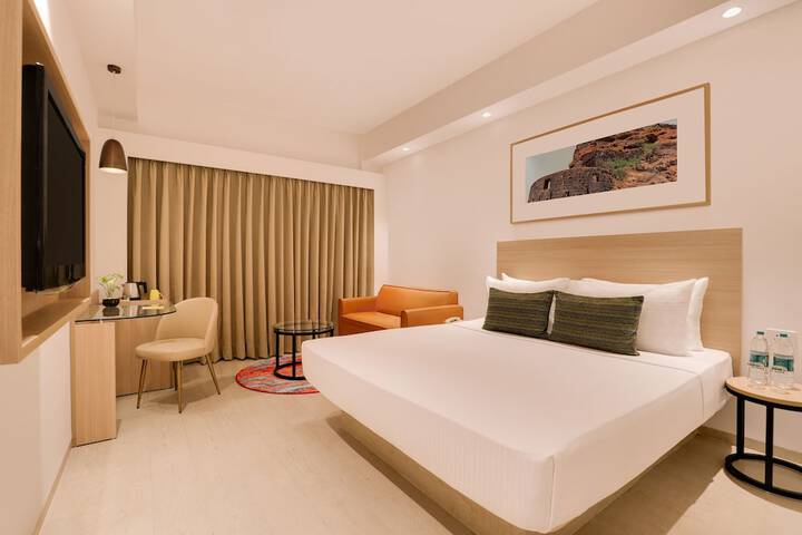 Room 17 of 40