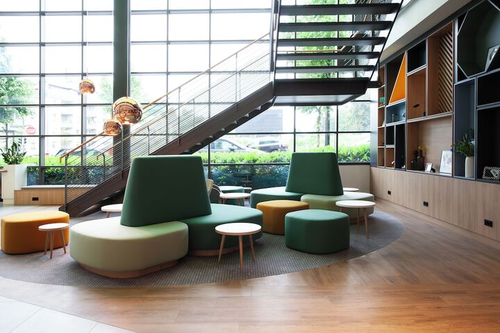 Guest Lobby