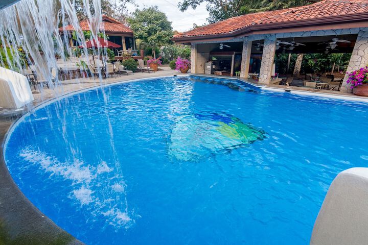 Hotel with Pool