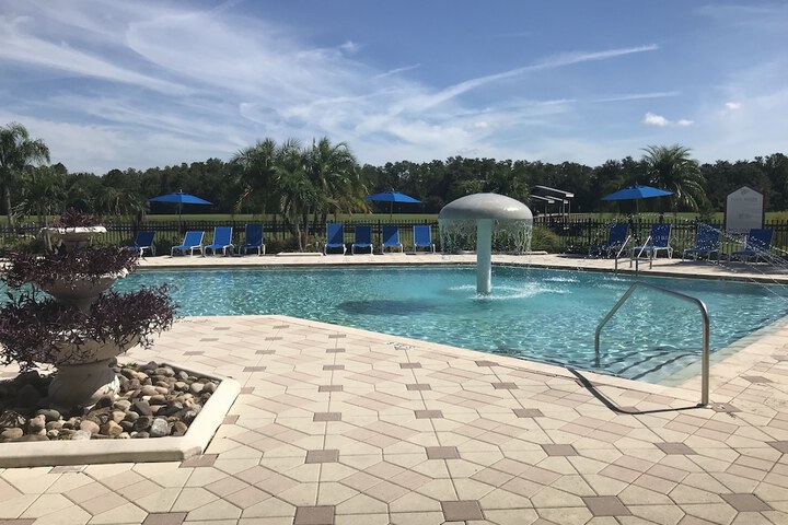 Pool 85 of 92