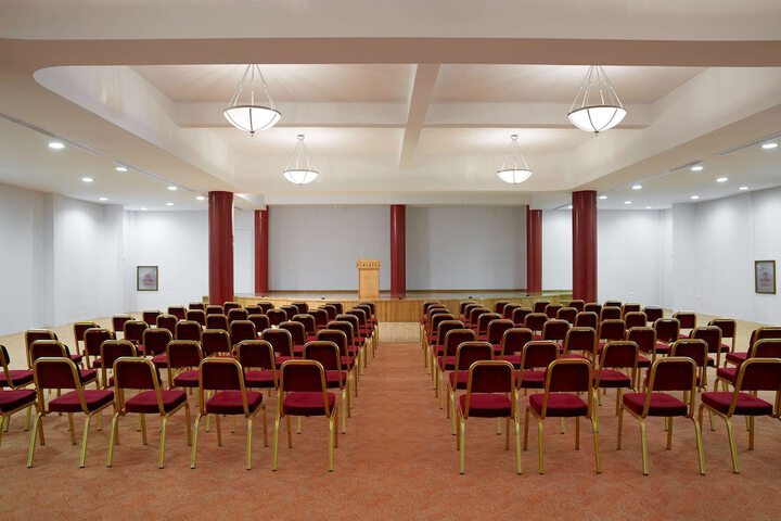 Business Center 115 of 161