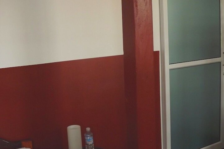 Room 8 of 48
