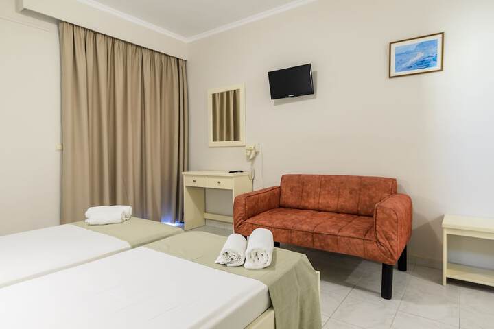 Room 26 of 27