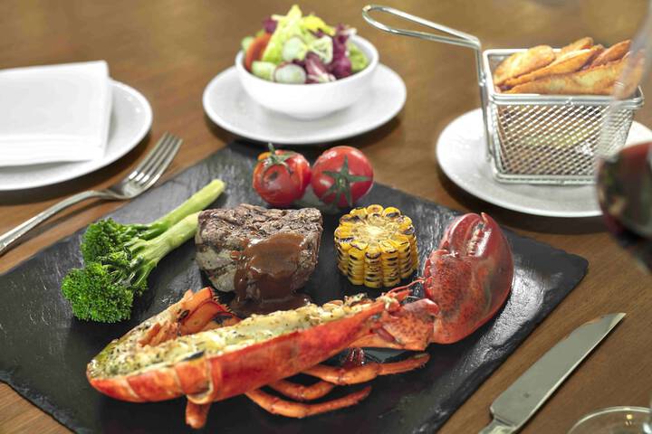 Dining 88 of 124