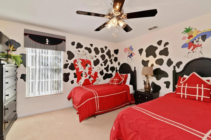 Room 4 of 20