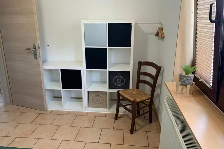 Room 2 of 16