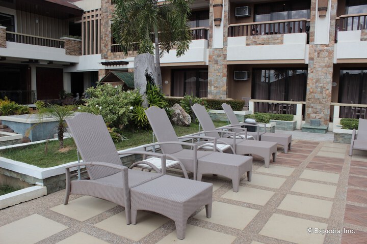 Sundeck 109 of 119