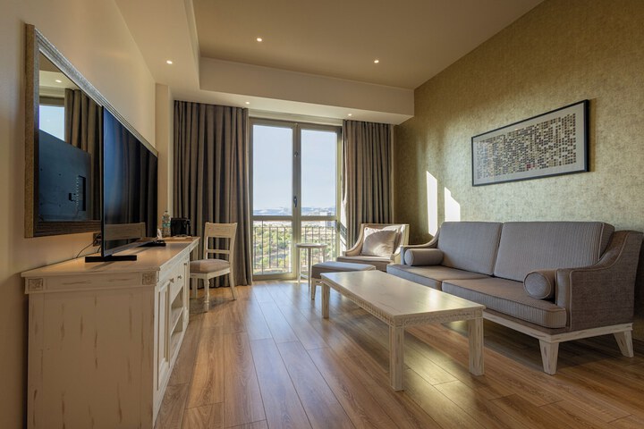 Room 19 of 76