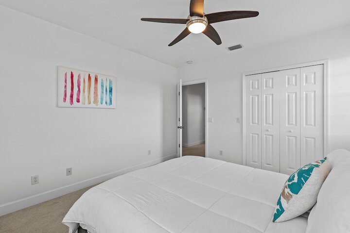 Room 10 of 73