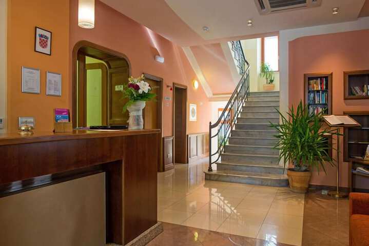Hotel Interior 10 of 15