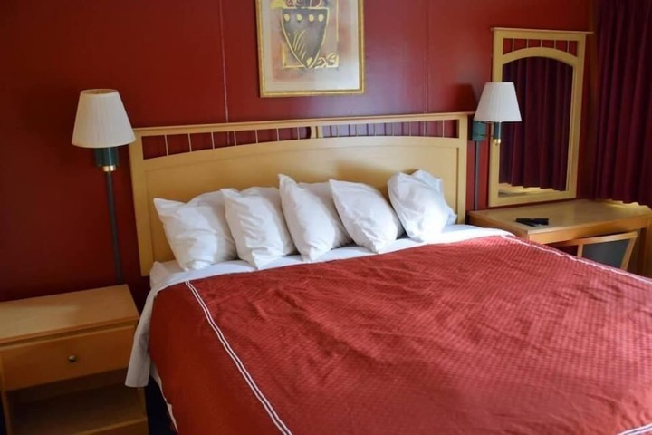 Room 15 of 30