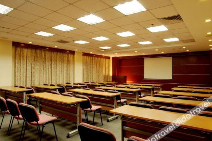 Room 3 of 5
