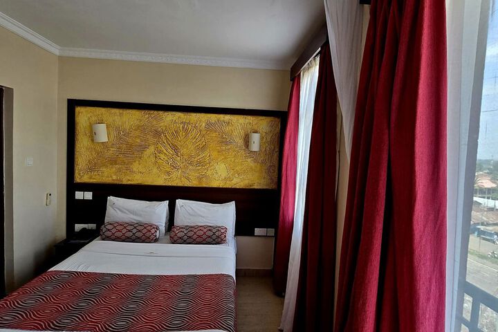 Room 29 of 34