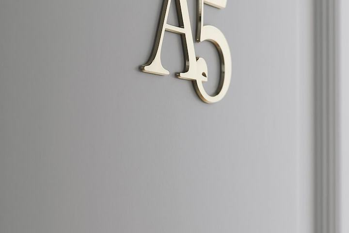 Room 9 of 40