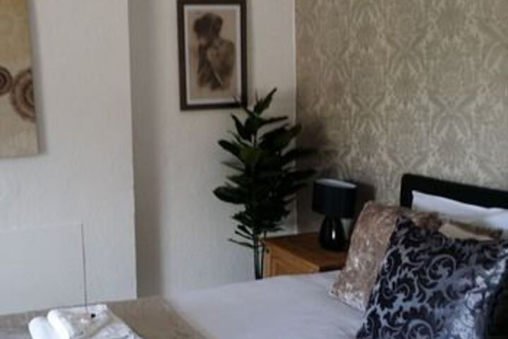 Room 18 of 33