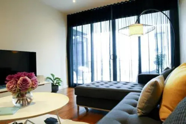 Room 2 of 9